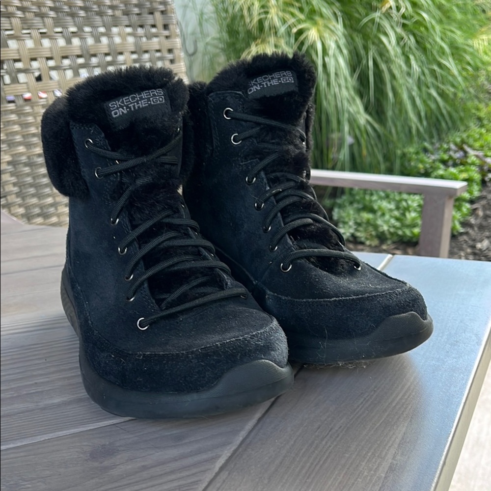 Skechers On-The-Go Black Women's Faux-Fur Lace-Up Boots